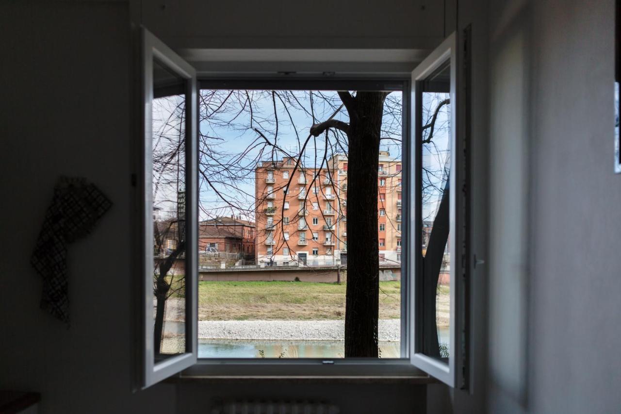 Parma Railway Station Lovely Apartment ภายนอก รูปภาพ