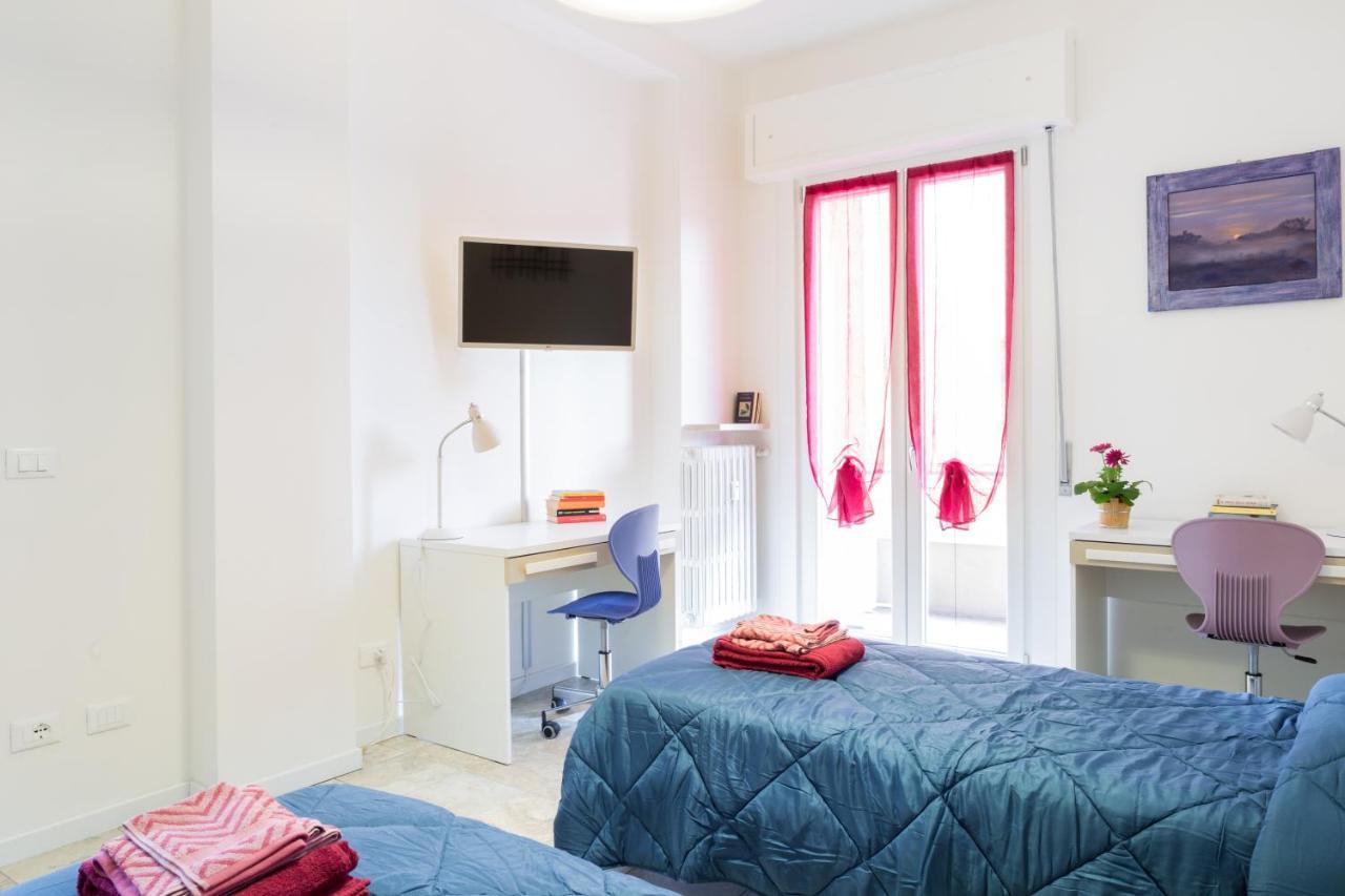 Parma Railway Station Lovely Apartment ภายนอก รูปภาพ